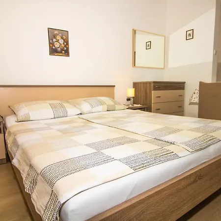 Renata Appartement *